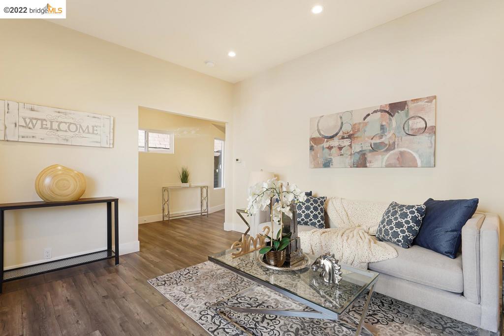 TUXEDO - Residential