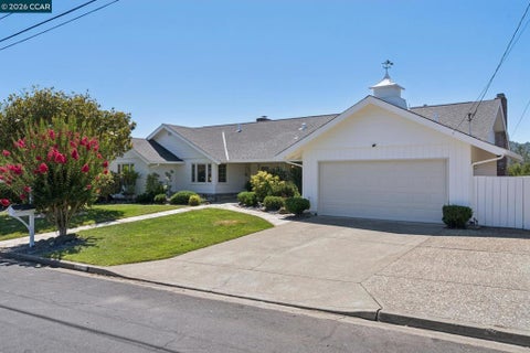 Photo of 92 Sullivan Dr DR, Moraga, CA 94556 (MLS # 41144102)