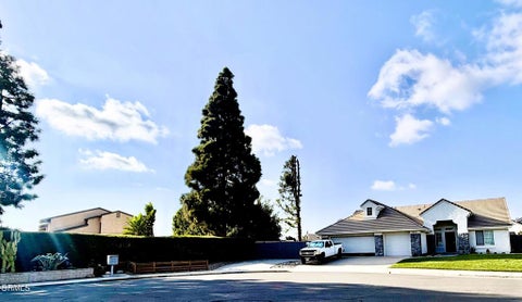 Photo of 2661 Waverly Avenue, Camarillo, CA 93010 (MLS # V1-38887)