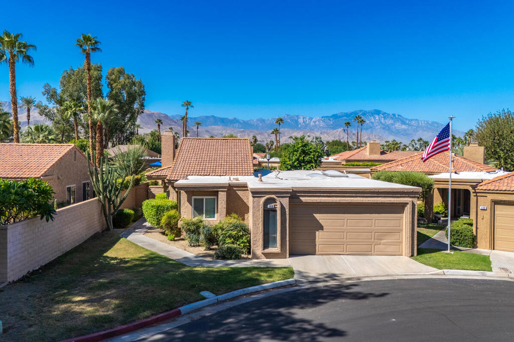 Hidden Palms - Residential