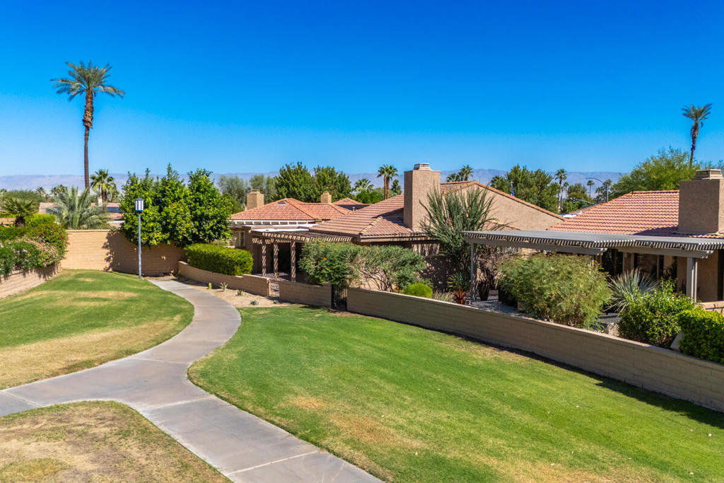 Hidden Palms - Residential