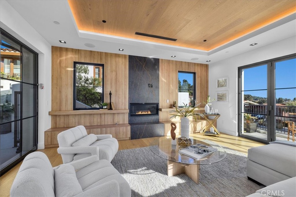 2532 Via Sanchez