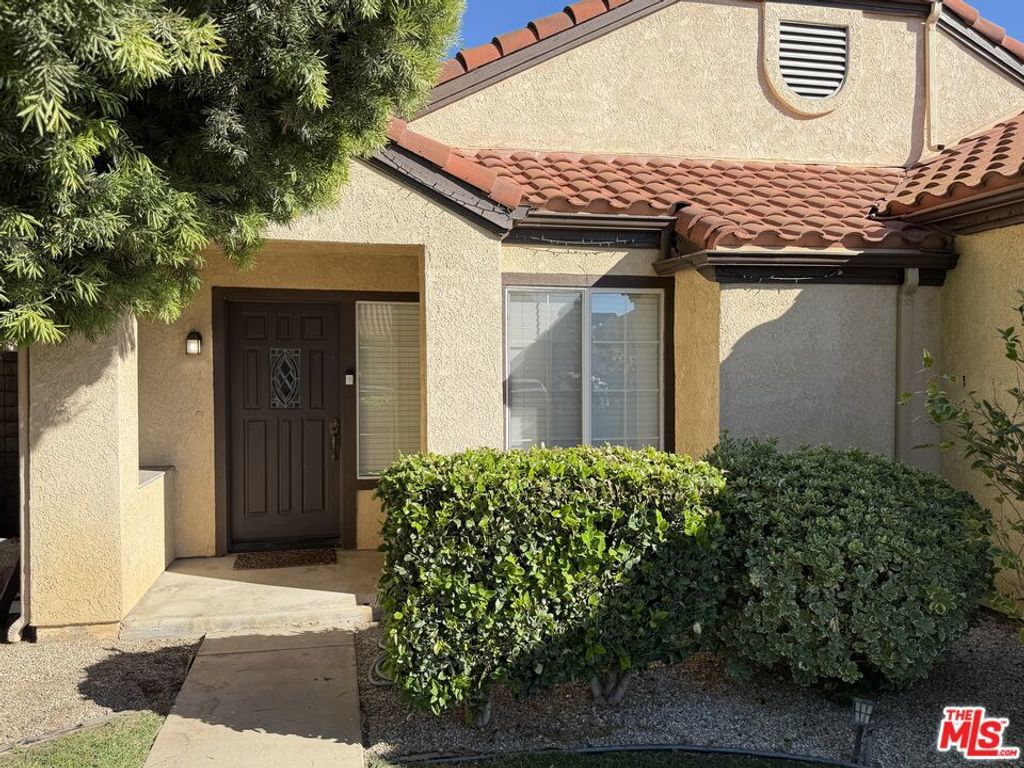 Photo of 2538 Lowell Court, Simi Valley, CA 93065 (MLS # 25616769)
