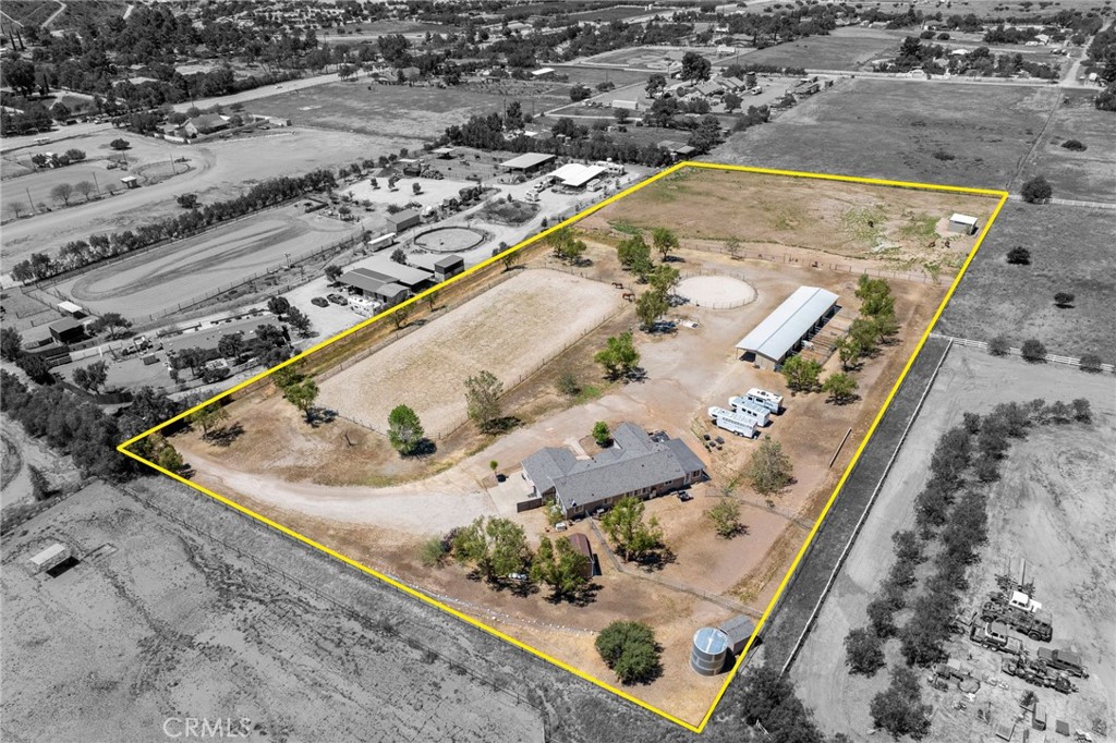 9259 Sierra HWY