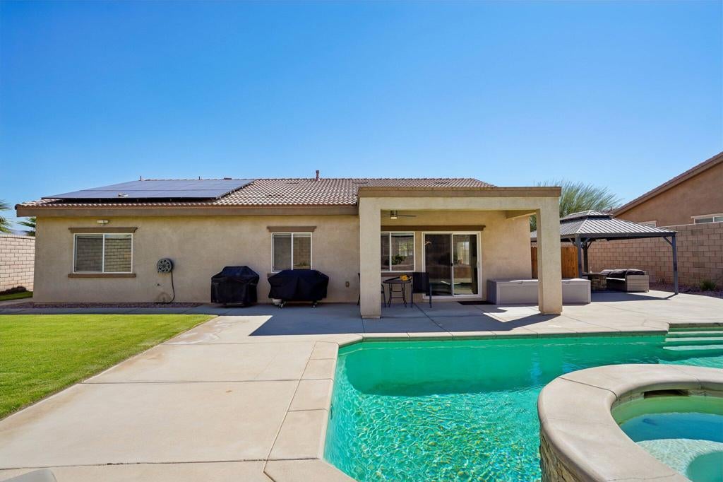 73824 Da Vinci Court