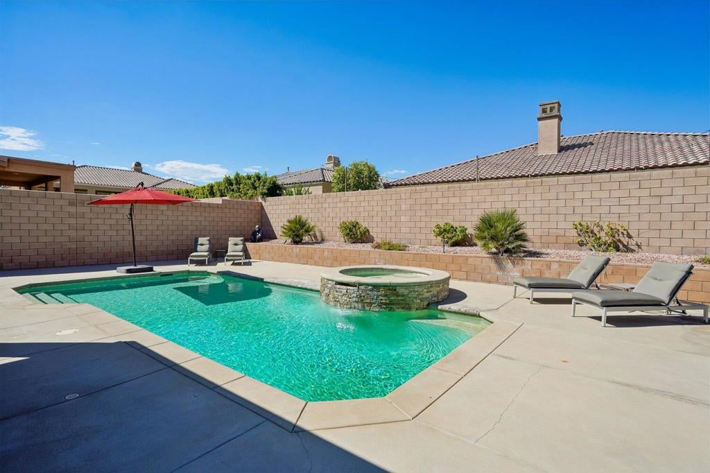 73824 Da Vinci Court