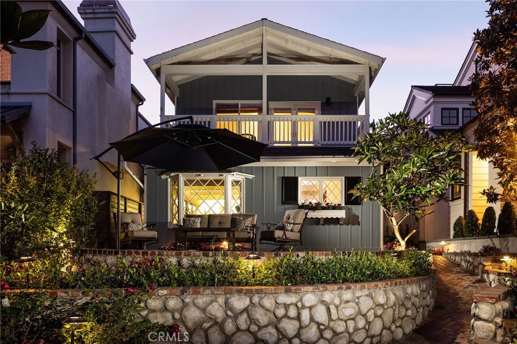 305 Poinsettia Avenue