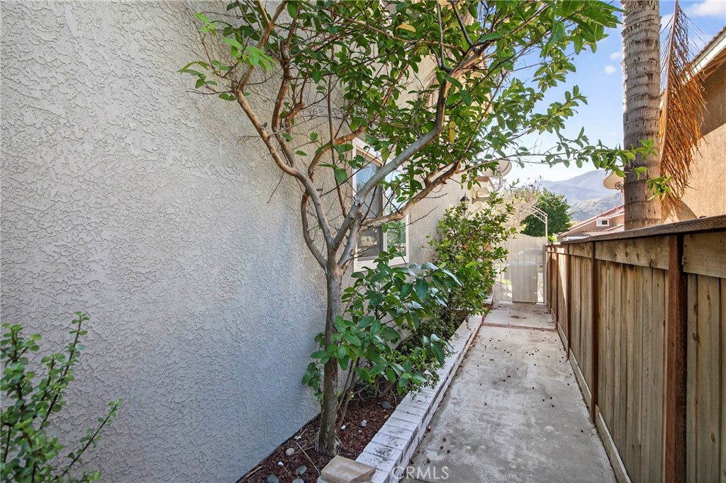 HIGHLANDS - Residential Lease