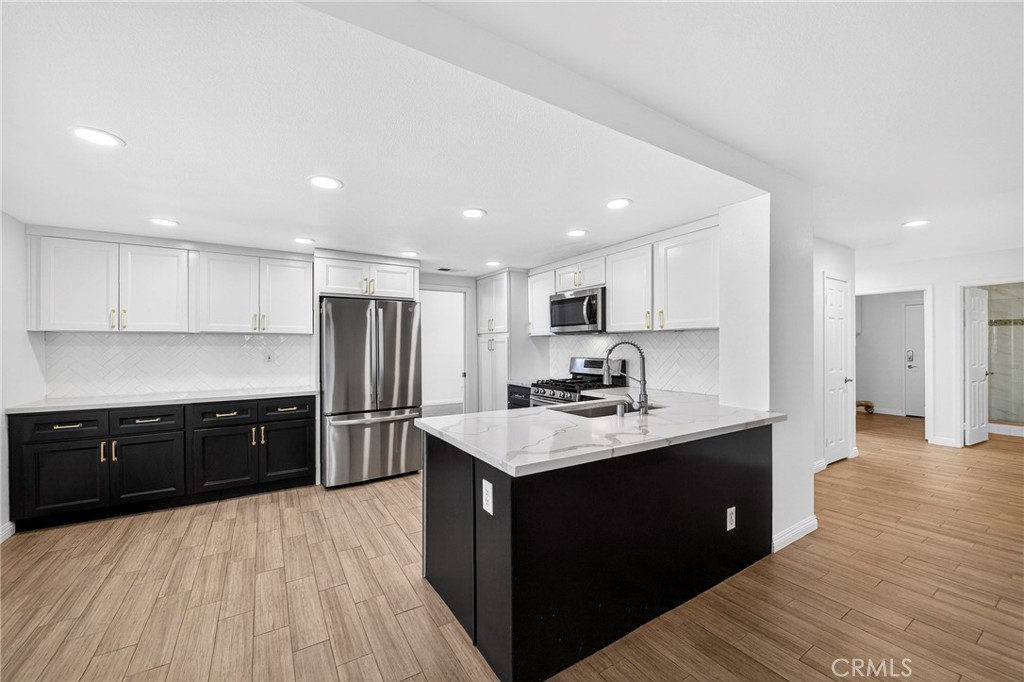 HIGHLANDS - Residential Lease