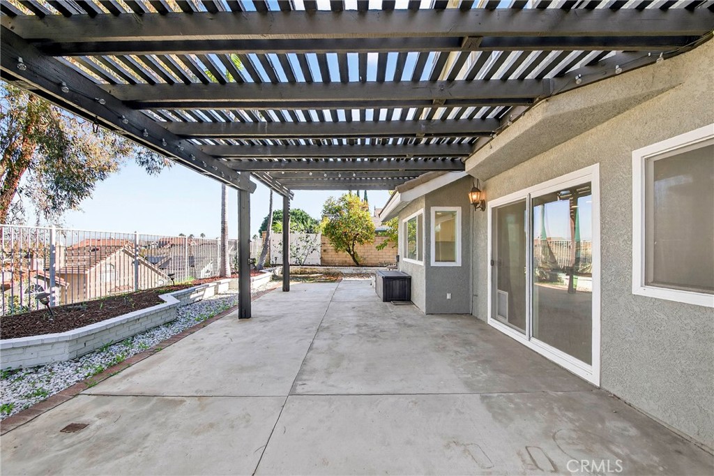 HIGHLANDS - Residential Lease