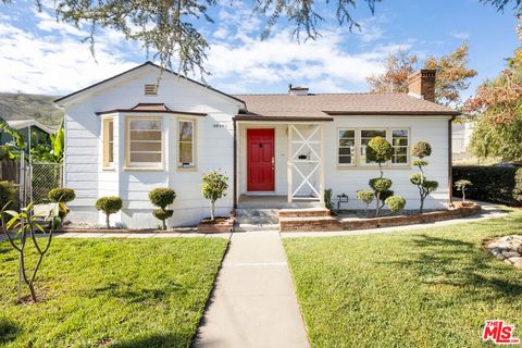 Photo of 2931 Paola Avenue, Los Angeles, CA 90032 (MLS # 25622705)