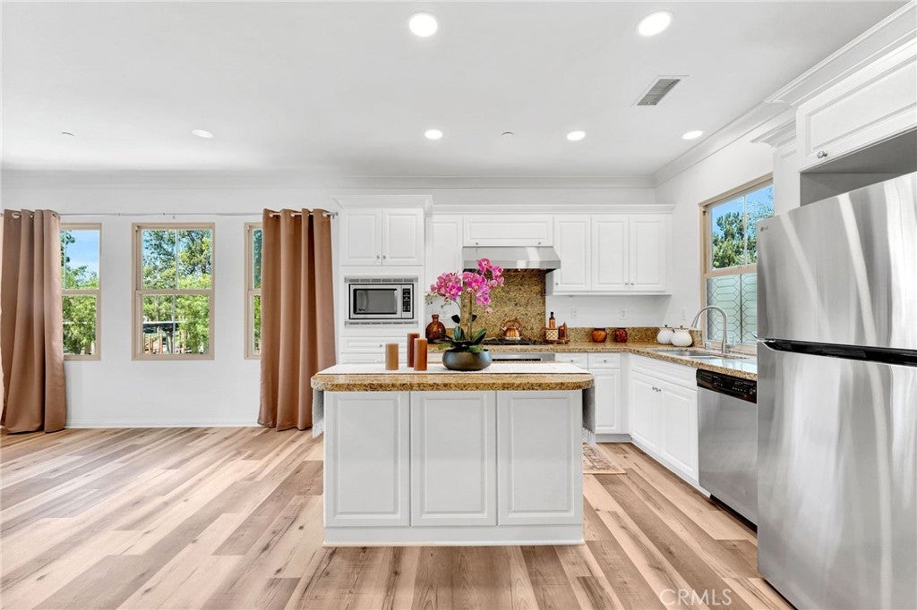 56 Talisman 9, Irvine CA 92620 - Photo 12