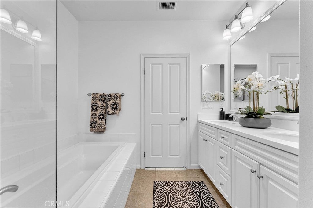 56 Talisman 9, Irvine CA 92620 - Photo 25