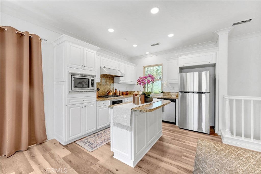 56 Talisman 9, Irvine CA 92620 - Photo 14