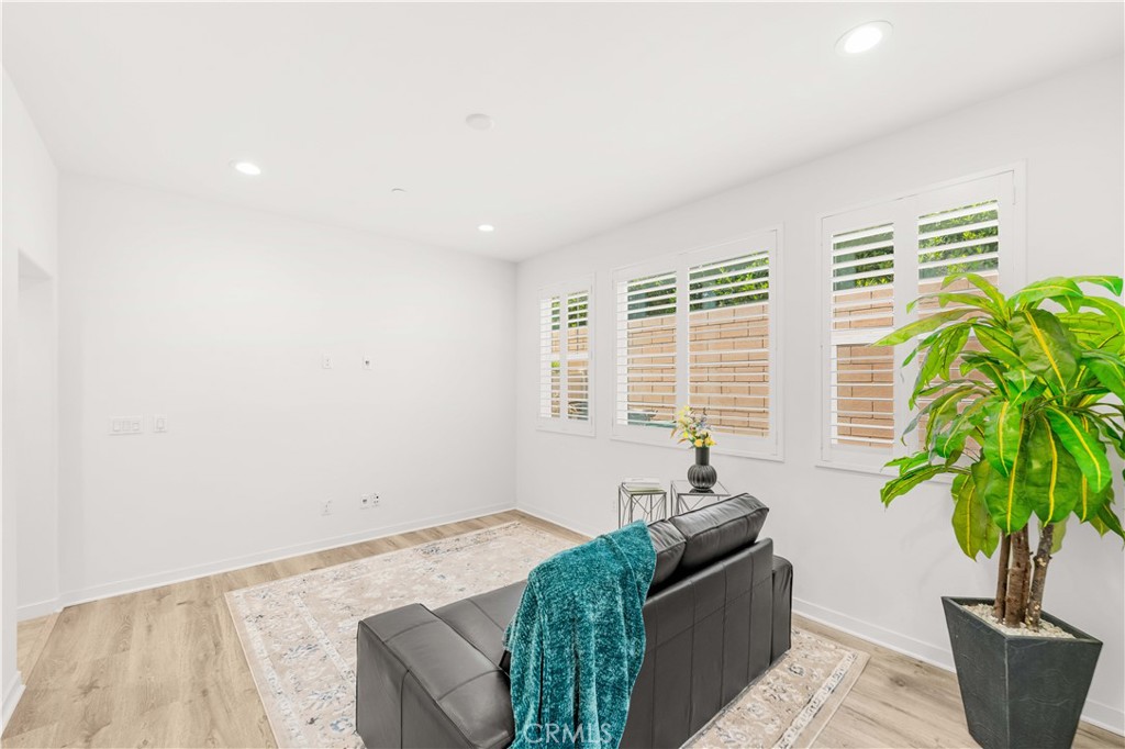 6952 Silverado Street