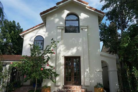 Photo of 920 N Ford St, Burbank, CA 91505 (MLS # OC26042202)