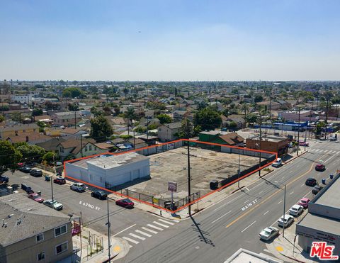 Photo of 110 E 62nd Street, Los Angeles, CA 90003 (MLS # 26757795)