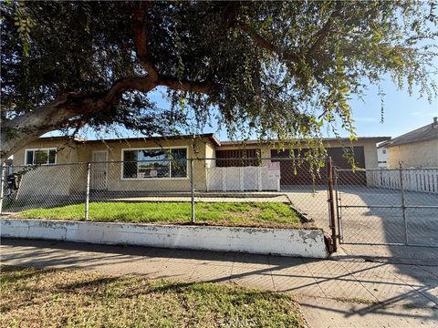 Photo of 14512 San Jose Ave, Paramount, CA 90723 (MLS # SW25278814)