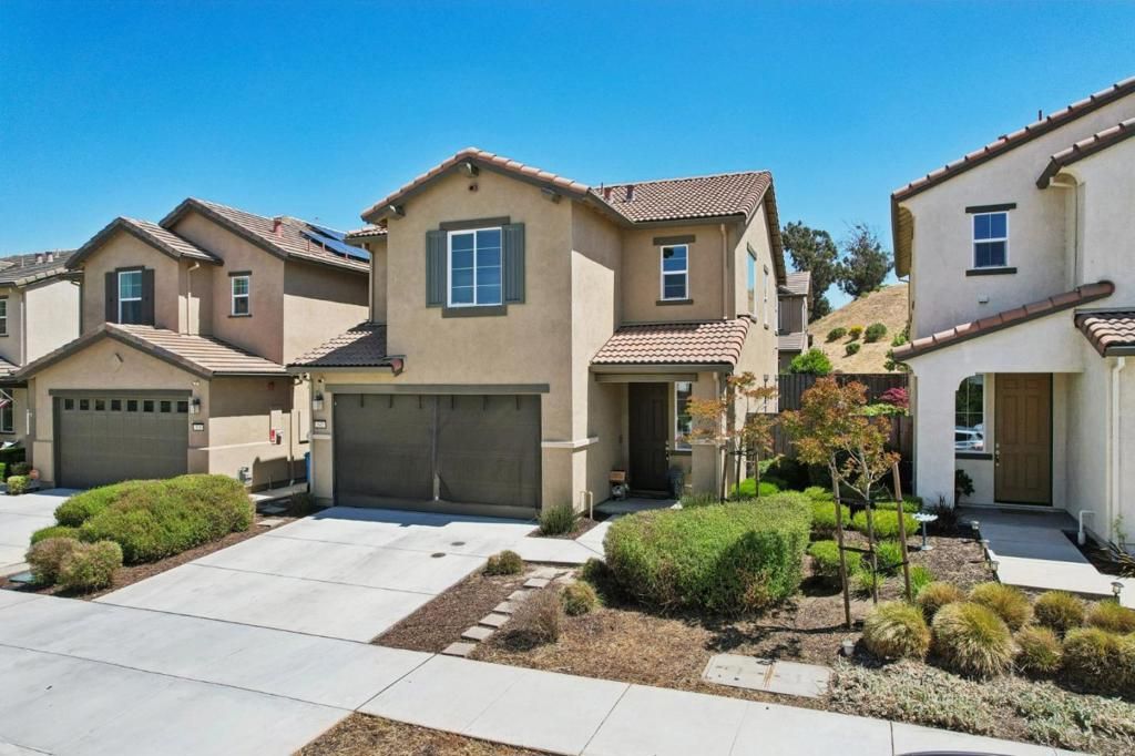 listing image 130724087930266090239