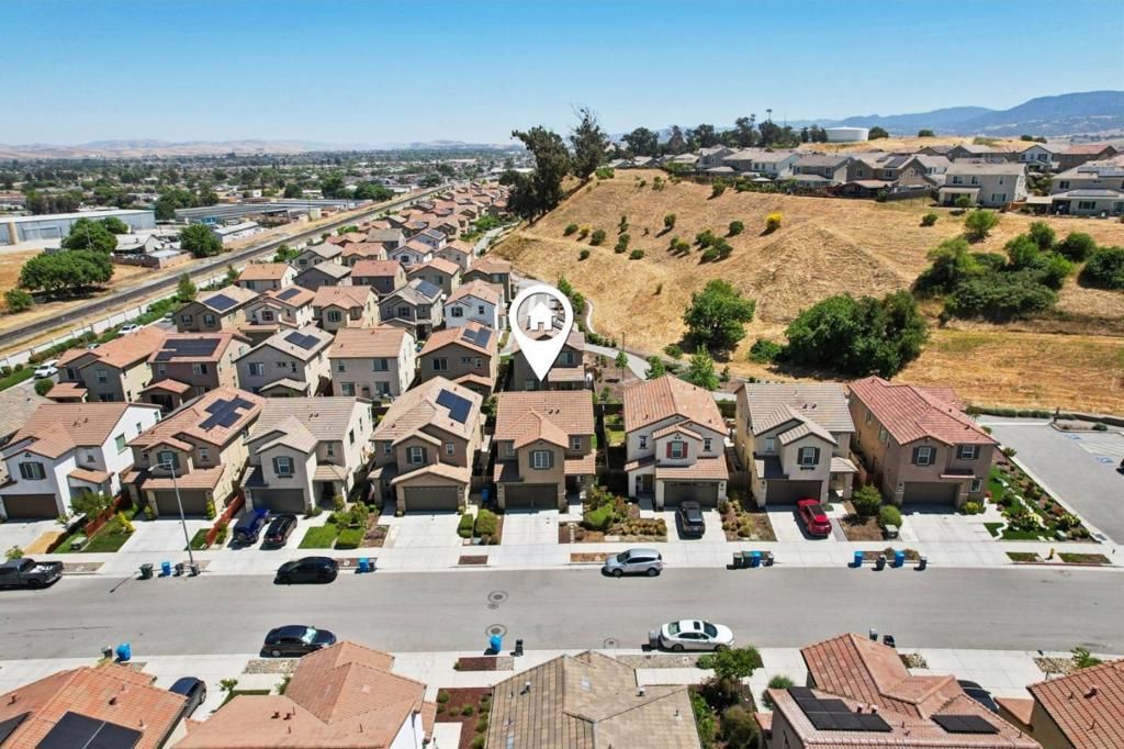 listing image 130727555568541970300