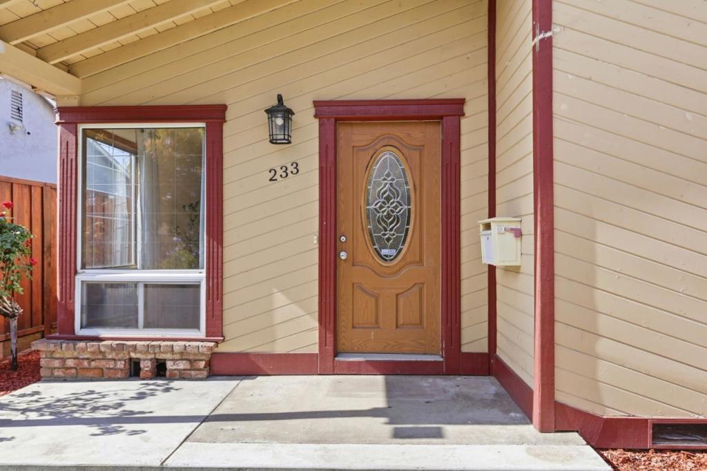 233 Challenger Avenue