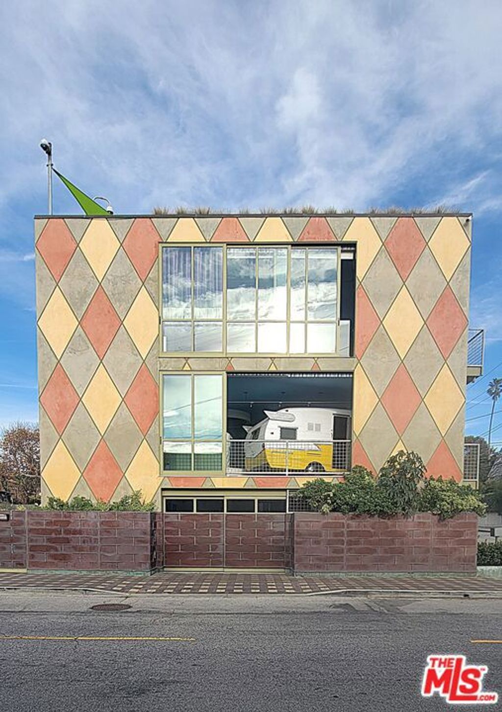 Photo of 201 Entrada Drive, Santa Monica, CA 90402 (MLS # 26638531)