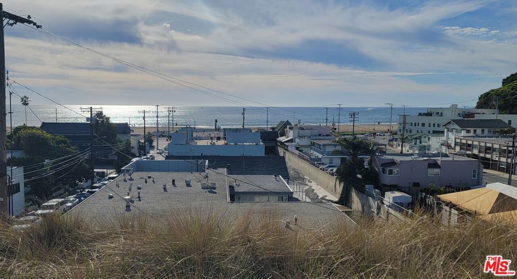 Photo of 201 Entrada Drive, Santa Monica, CA 90402 (MLS # 26638531)