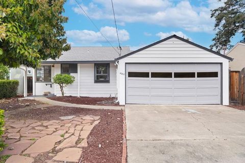 Photo of 4065 2nd Street, Palo Alto, CA 94306 (MLS # ML82043119)