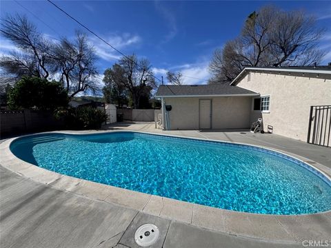 Tiny photo for 6656 Cleomoore, West Hills, CA 91307 (MLS # SR26031155)