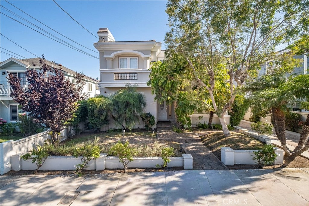 1802 Clark