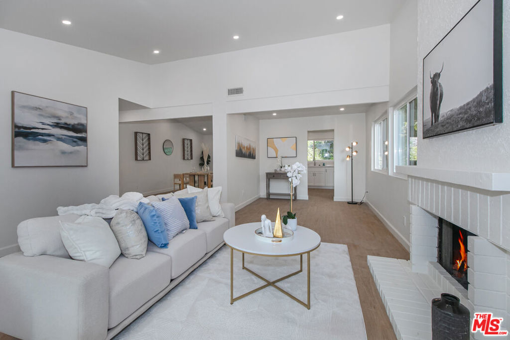 2593 Sunnydale Drive