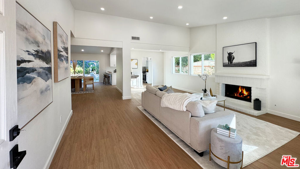 2593 Sunnydale Drive