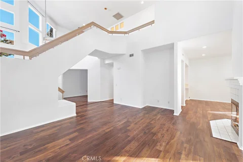 MLS: LG26215749