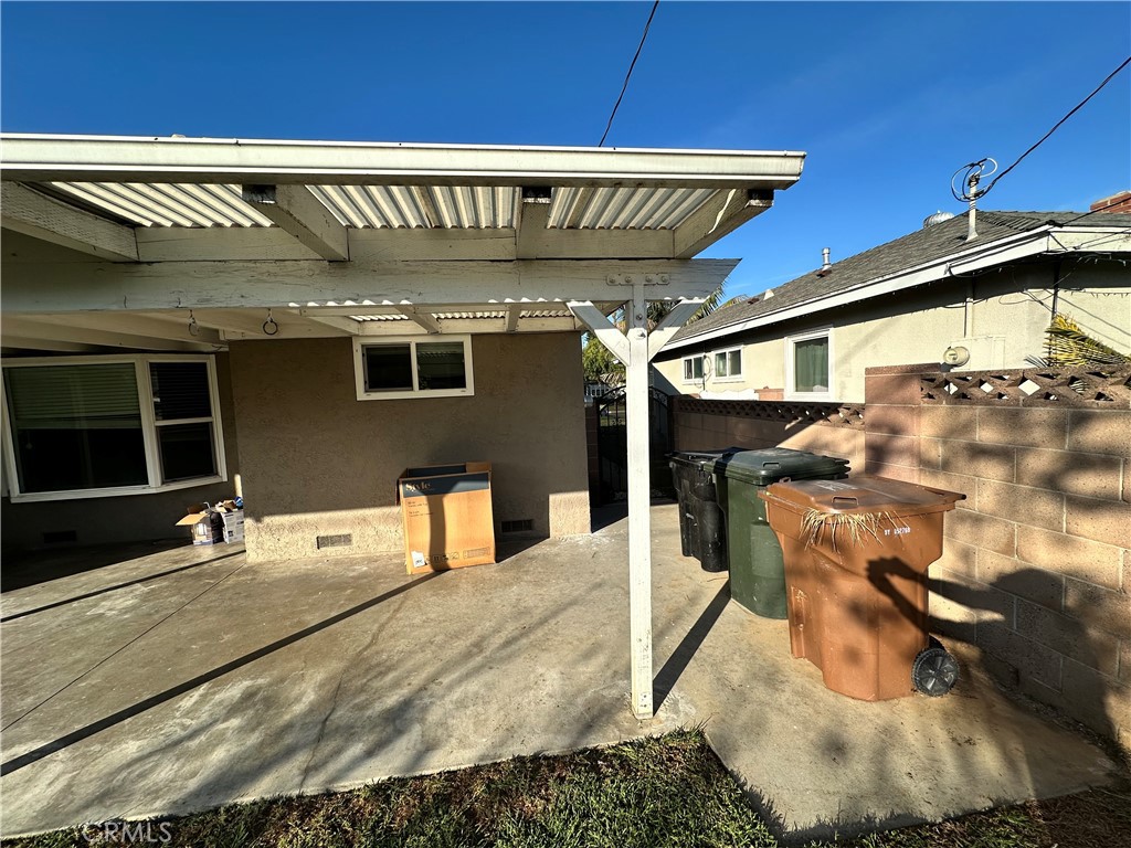 Fullerton Crest (FUCR) - Residential Lease