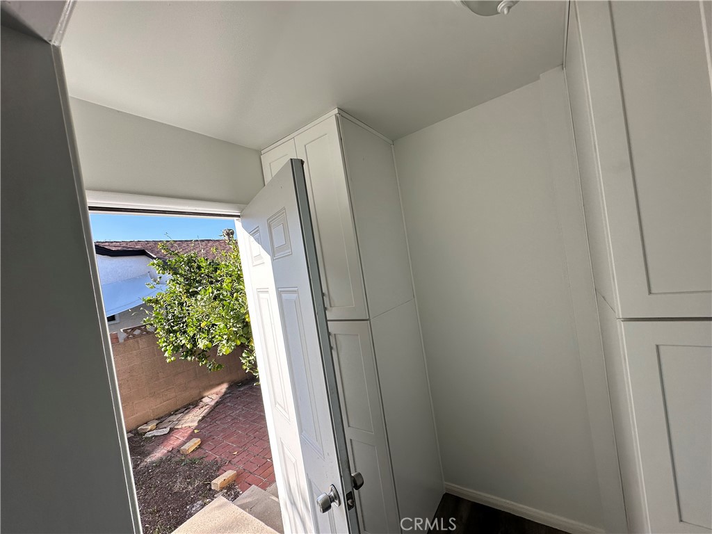 Fullerton Crest (FUCR) - Residential Lease