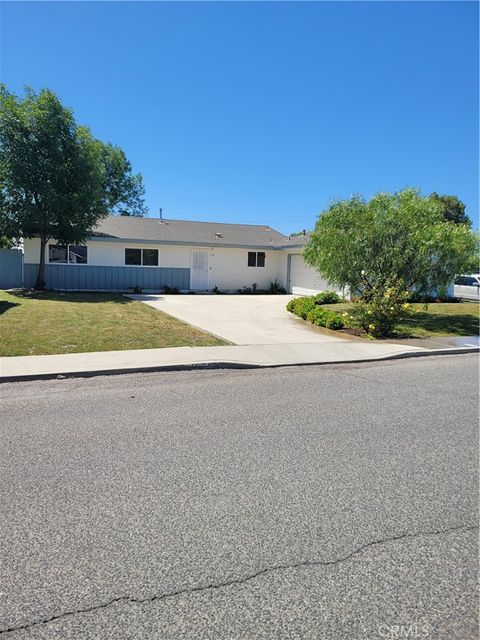 Photo of 1528 Bodie AVE, Simi Valley, CA 93065 (MLS # SR26096813)