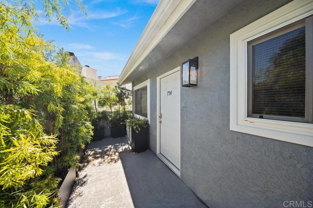 Available MID NOVEMBER 2025 Newly remodeled upstairs apartment, tucked away in a quiet alley behind the main house. Part of a small four-unit complex, this unit offers modern updates and a comfortable layout. Enjoy the convenience of in-unit laundry located in the closet, 1 carport parking space. AC in living room. Tenant is responsible for utilities. One pet may be considered with approval.