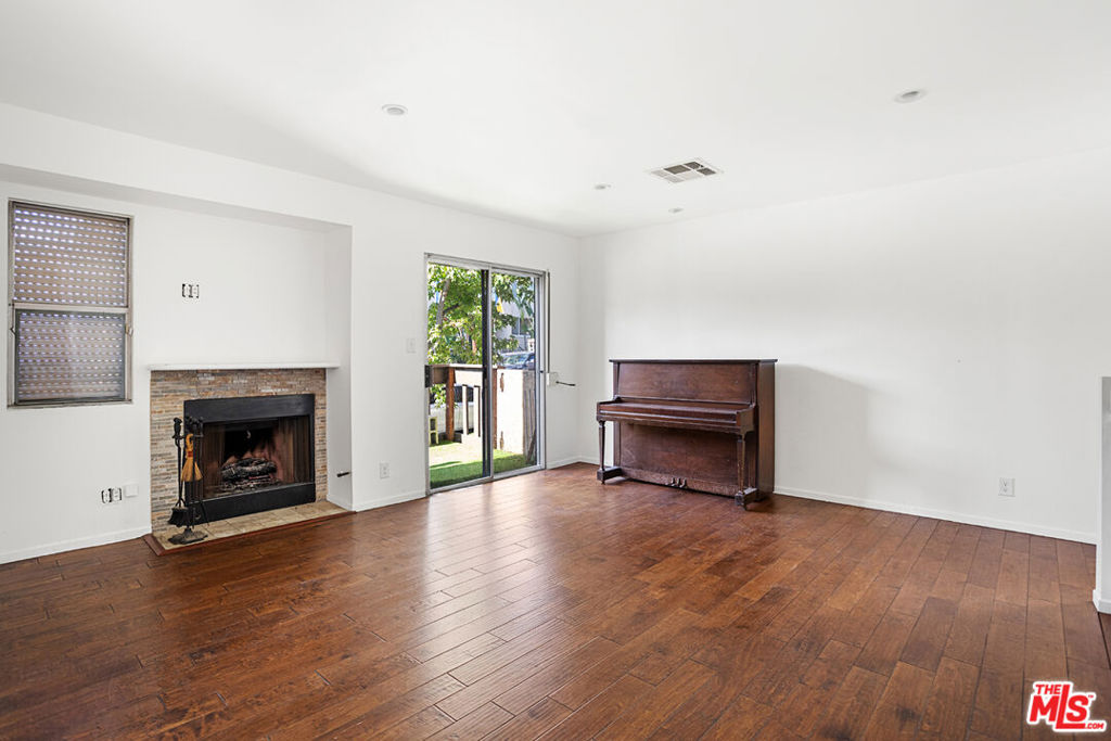 1628 N Formosa Avenue A