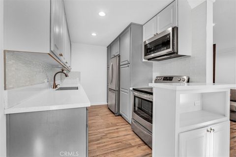 Photo of 4140 Warner Boulevard #208, Burbank, CA 91505 (MLS # BB26064357)