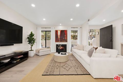 2467 Century Los Angeles CA 90067