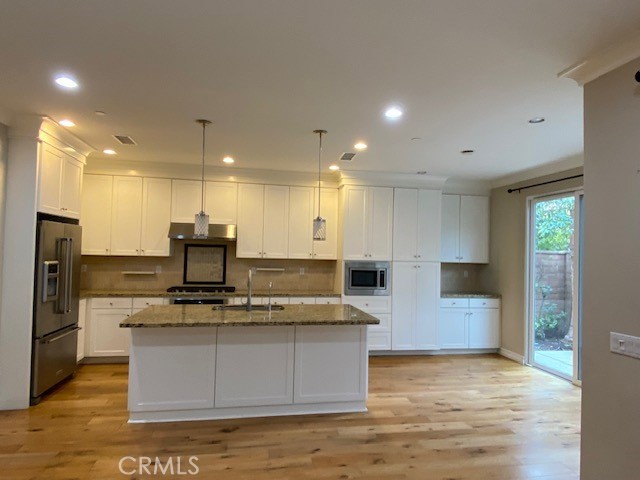 Vista Scena (OHVIS) - Residential Lease