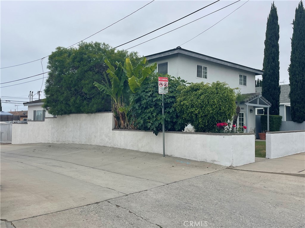 927 W 6th Street