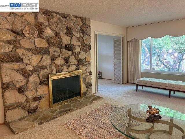 1319 Murchison Dr