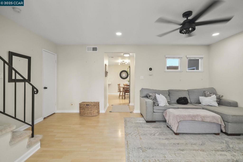 TORREY PINES - Residential