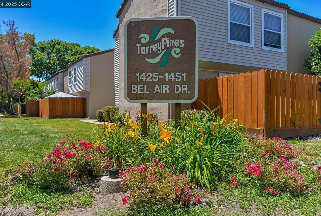 TORREY PINES - Residential