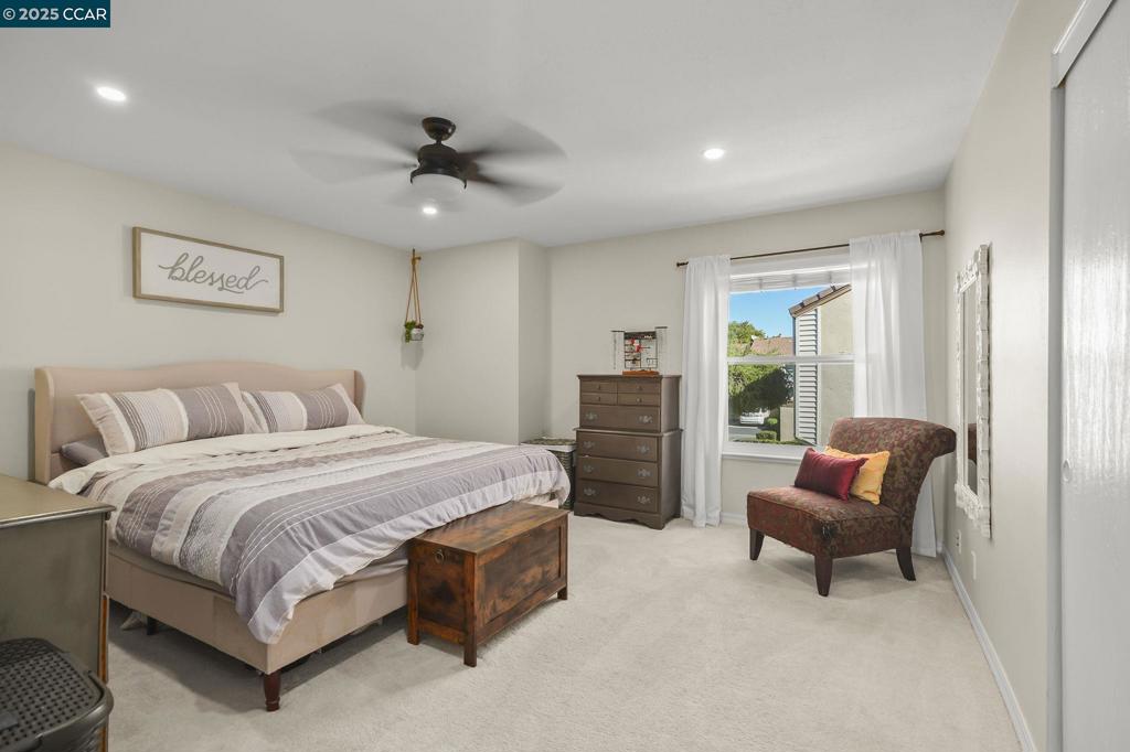 TORREY PINES - Residential