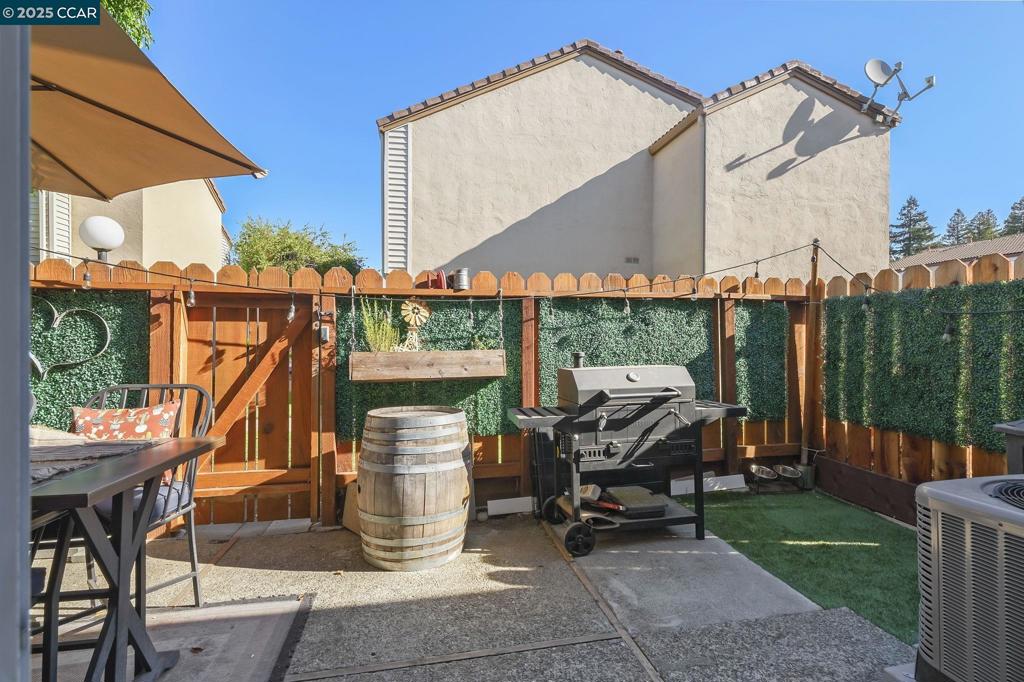 TORREY PINES - Residential