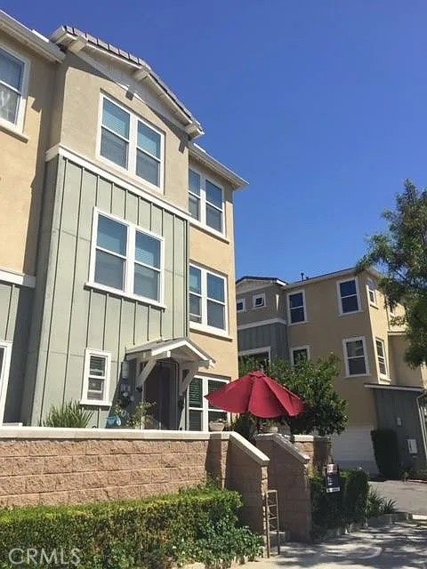 Photo of 16 Brownstone Way, Aliso Viejo, CA 92656 (MLS # OC26073391)