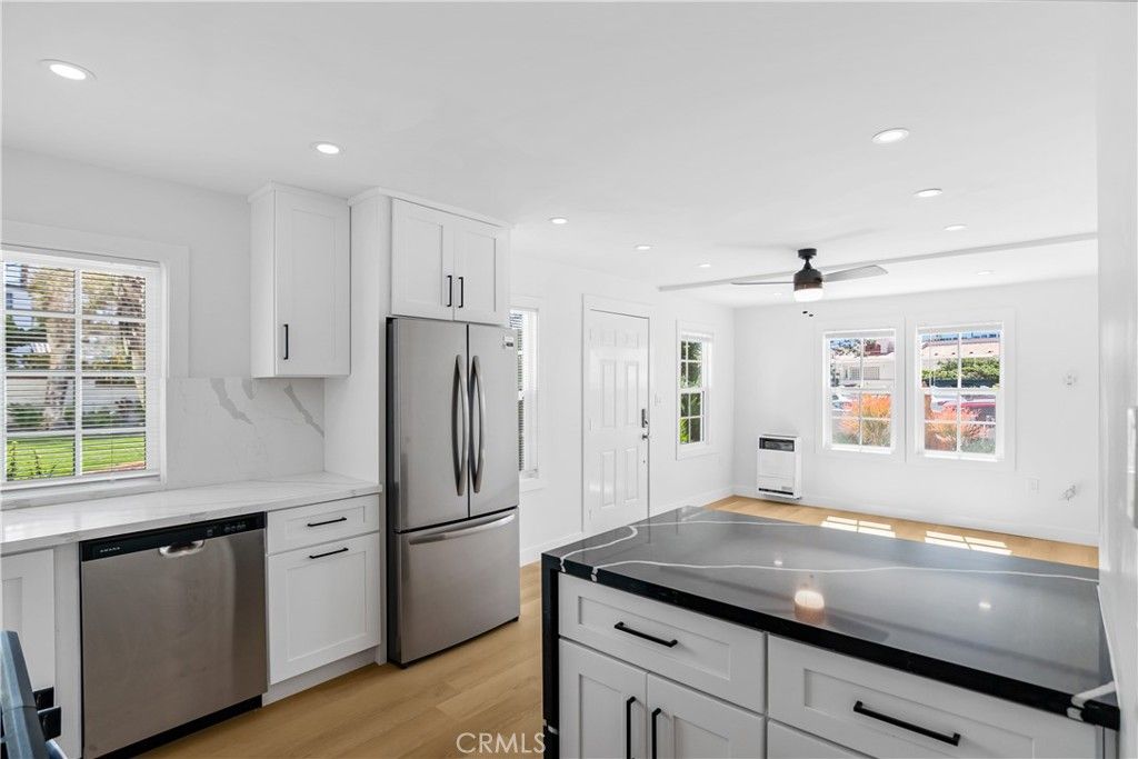 Photo of 274 Cliff Drive Dr #4, Laguna Beach, CA 92651 (MLS # LG25230081)