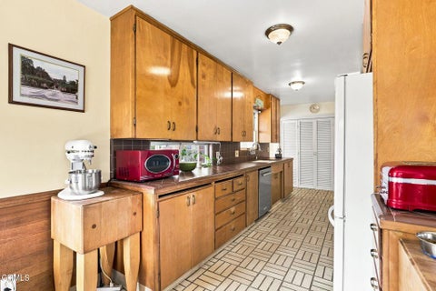 Tiny photo for 209 Carol Drive, Ventura, CA 93003 (MLS # V1-37573)